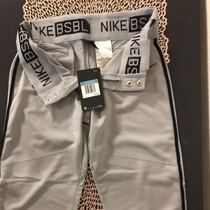 NIKE kids Baseball pants🔥🔥🔥🔥🔥NWT!!!!!!!